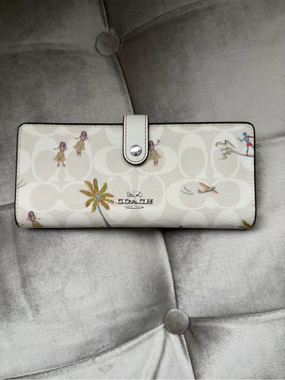 COACH Cream Tropical Print Signature Continental Wallet